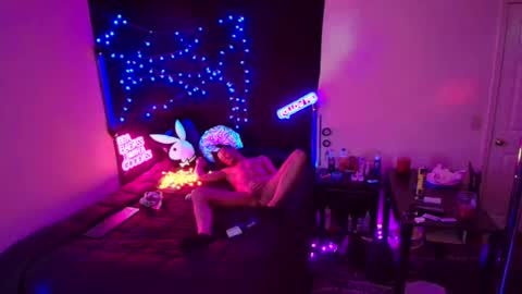 Eetantungfuk Mias online show from February 12, 2025, 5:37 pm