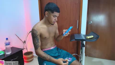 Snapshot of k_florez chatting on February 15, 2026, 9:11 pm k_florez online show from February 15, 2026, 9:11 pm