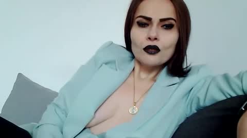 Snapshot of k_queen36 chatting on December 18, 2025, 12:22 pm k_queen36 online show from December 18, 2025, 12:22 pm