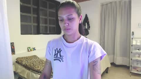 kaeliyh online show from April 13, 2026, 12:54 pm