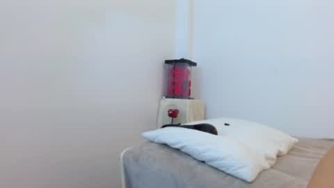 ChloeIndependient model online show from June 22, 2026, 5:43 pm