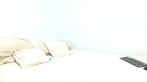 ChloeIndependient model online show from July 3, 2026, 4:57 pm