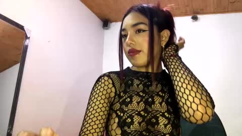 KAHELIINDEPENDENT MODEL online show from December 22, 2024, 10:04 pm