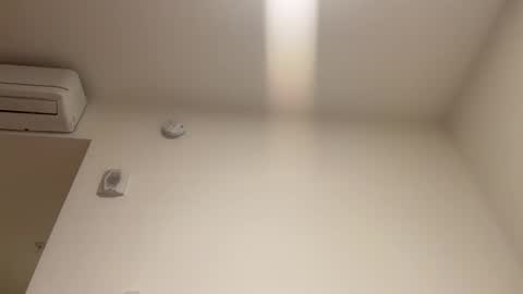 kaiaanddyl online show from April 19, 2026, 10:14 am