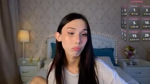 Kaia Monday Thursday FridaySaturdaySunday online show from October 19, 2025, 2:29 pm