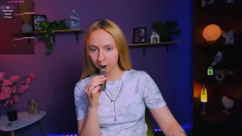 kaisy_honey online show from May 8, 2026, 7:08 pm