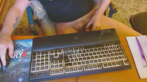 Leon online show from December 17, 2024, 4:21 pm