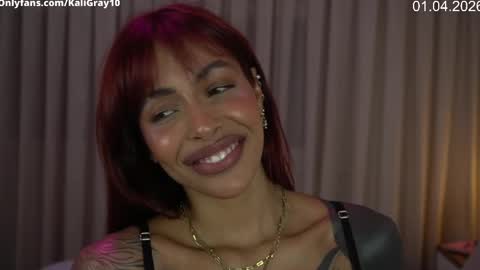 Snapshot of kaligray10 chatting on April 1, 2026, 8:39 pm kaligray10 online show from April 1, 2026, 8:39 pm