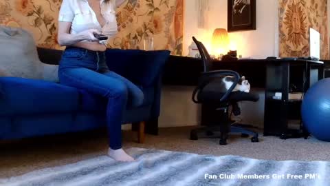 Snapshot of kalikushdreamz chatting on January 12, 2025, 4:18 pm Tara Smith online show from January 12, 2025, 4:18 pm