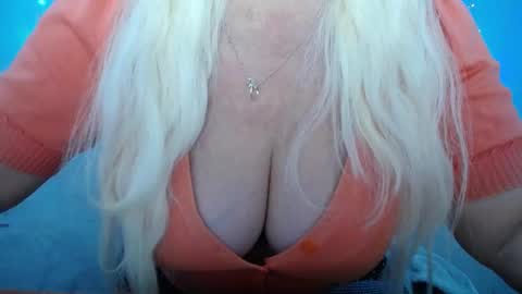 Snapshot of kamaliasim chatting on January 20, 2025, 2:01 am KamaliaSim online show from January 20, 2025, 2:01 am