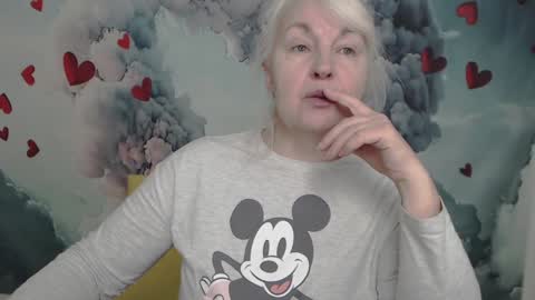 Snapshot of kamaliasim chatting on February 3, 2025, 7:21 pm KamaliaSim online show from February 3, 2025, 7:21 pm