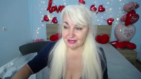 Snapshot of kamaliasim chatting on February 10, 2025, 1:35 am KamaliaSim online show from February 10, 2025, 1:35 am