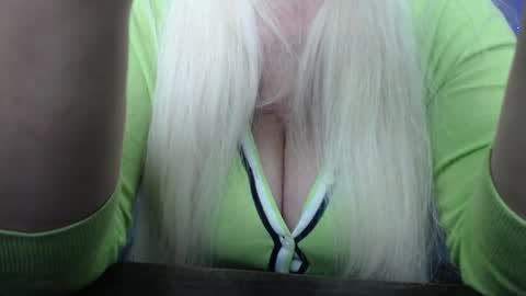 Snapshot of kamaliasim chatting on March 3, 2025, 4:25 am KamaliaSim online show from March 3, 2025, 4:25 am