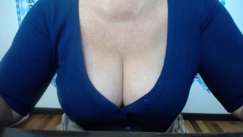 Snapshot of kamaliasim chatting on September 30, 2025, 6:51 am KamaliaSim online show from September 30, 2025, 6:51 am