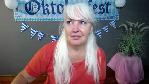 Snapshot of kamaliasim chatting on October 5, 2025, 6:39 pm KamaliaSim online show from October 5, 2025, 6:39 pm