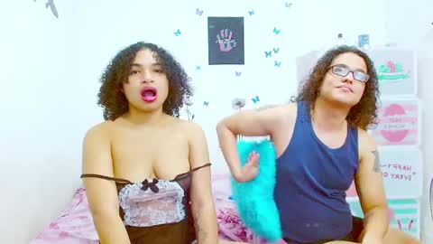 Snapshot of kami_chigiri chatting on January 20, 2025, 11:32 pm Dante and Carolina independient model online show from January 20, 2025, 11:32 pm