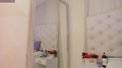    online show from September 10, 2025, 12:49 pm