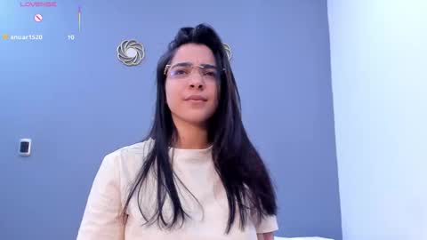 Kamila Betancourt online show from June 6, 2026, 1:38 pm