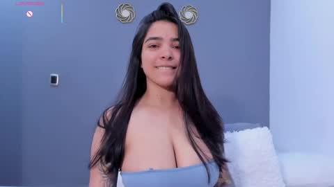 Kamila Betancourt online show from July 12, 2026, 11:45 am