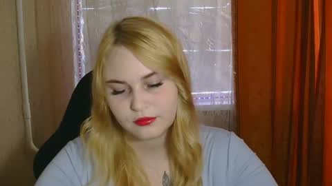 Snapshot of kamilablonde chatting on July 23, 2026, 3:32 pm KamilaBlonde online show from July 23, 2026, 3:32 pm