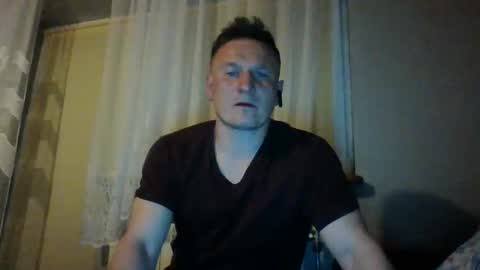 kamildemo online show from April 3, 2026, 7:45 pm