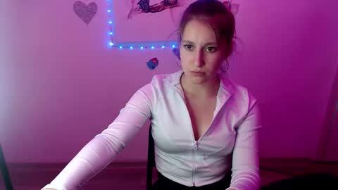 Snapshot of kamilla_love_ chatting on September 22, 2025, 12:40 pm kamilla_love_ online show from September 22, 2025, 12:40 pm
