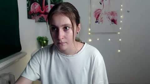 Snapshot of kamilla_love_ chatting on October 9, 2025, 12:58 pm kamilla_love_ online show from October 9, 2025, 12:58 pm
