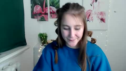 Snapshot of kamilla_love_ chatting on October 30, 2025, 1:23 pm kamilla_love_ online show from October 30, 2025, 1:23 pm