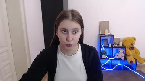 Snapshot of kamilla_love_ chatting on November 15, 2025, 12:34 pm kamilla_love_ online show from November 15, 2025, 12:34 pm
