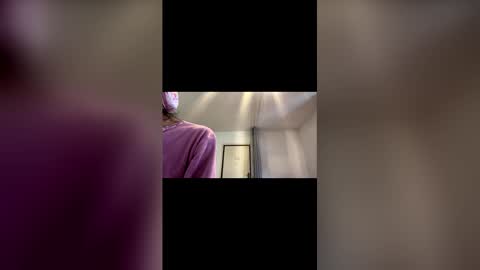 Snapshot of kamkammckenzie chatting on December 4, 2025, 9:51 am kamkammckenzie online show from December 4, 2025, 9:51 am