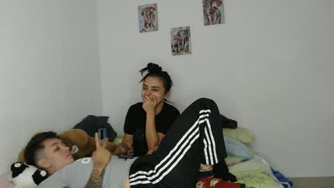 kammy   y   camila online show from November 20, 2025, 11:48 pm