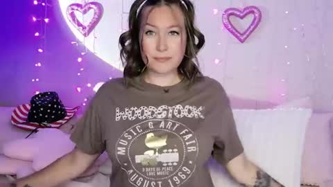 kamrynmarie69 online show from June 21, 2026, 1:19 am