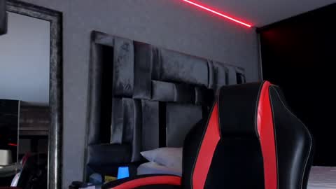 kandria loversex online show from December 22, 2024, 6:17 am