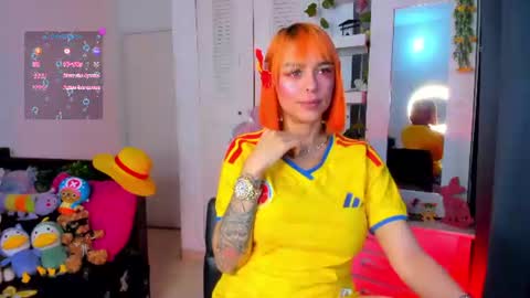 hello  Im Danni online show from June 17, 2026, 12:07 pm