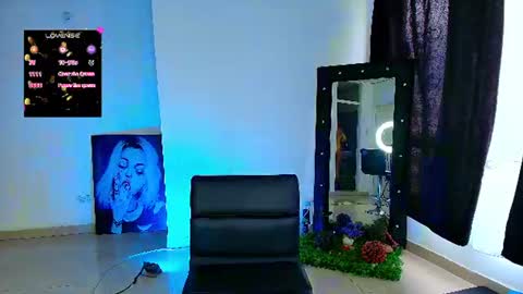 hello  Im Danni online show from July 18, 2026, 12:09 pm