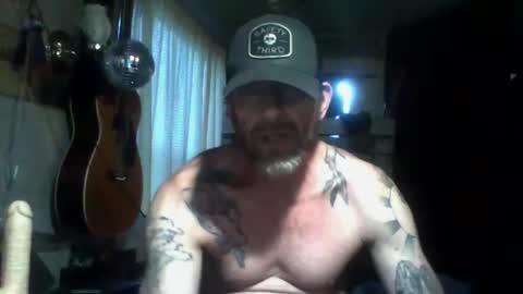 Snapshot of kaneisyours2420 chatting on April 29, 2026, 2:37 am Tucker online show from April 29, 2026, 2:37 am