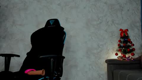 Emma online show from January 6, 2025, 4:04 am