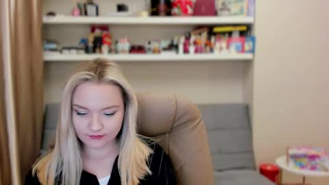 Snapshot of kara_smith_ chatting on April 24, 2026, 11:18 pm Kara. Off from 15th till 24th of December online show from April 24, 2026, 11:18 pm