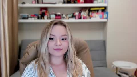 Snapshot of kara_smith_ chatting on August 4, 2026, 11:18 pm Kara. Off from 15th till 24th of December online show from August 4, 2026, 11:18 pm