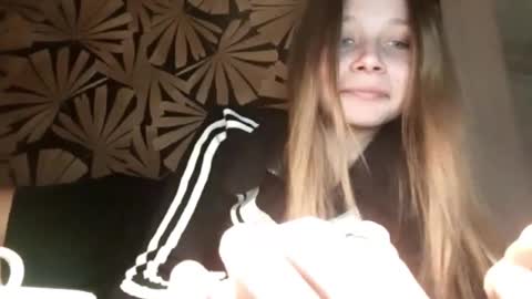 Ria online show from December 2, 2025, 6:36 pm