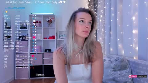 Snapshot of karamelsw chatting on February 10, 2025, 2:52 am Julia online show from February 10, 2025, 2:52 am