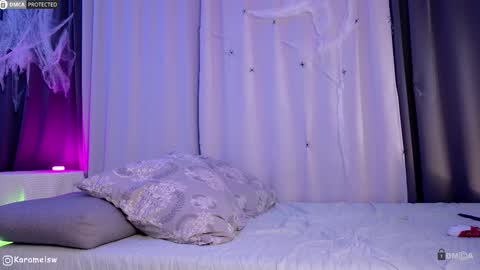 Snapshot of karamelsw chatting on October 30, 2025, 8:42 pm Julia online show from October 30, 2025, 8:42 pm