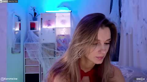 Snapshot of karamelsw chatting on November 5, 2025, 11:16 pm Julia online show from November 5, 2025, 11:16 pm