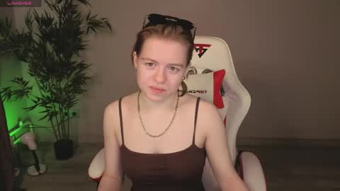 Snapshot of karen_mist chatting on June 2, 2026, 1:18 am karen_mist online show from June 2, 2026, 1:18 am