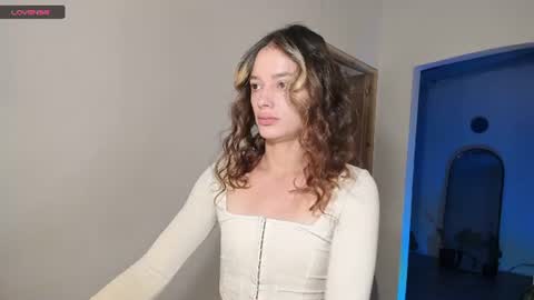 Karen Arango online show from July 18, 2026, 10:08 am