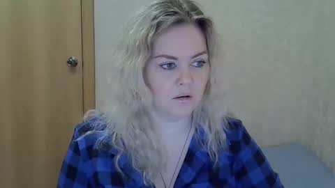 Snapshot of karennelsonx chatting on April 27, 2026, 7:17 am karennelsonx online show from April 27, 2026, 7:17 am