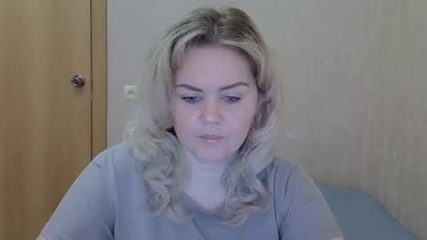 Snapshot of karennelsonx chatting on May 4, 2026, 9:05 am karennelsonx online show from May 4, 2026, 9:05 am