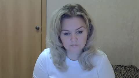 Snapshot of karennelsonx chatting on May 11, 2026, 2:45 pm karennelsonx online show from May 11, 2026, 2:45 pm