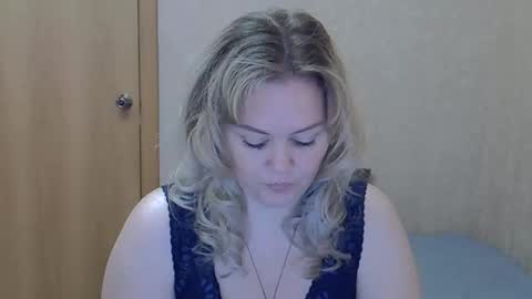 Snapshot of karennelsonx chatting on May 20, 2026, 10:21 am karennelsonx online show from May 20, 2026, 10:21 am