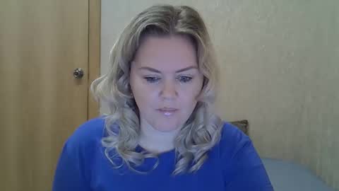 Snapshot of karennelsonx chatting on May 22, 2026, 8:10 am karennelsonx online show from May 22, 2026, 8:10 am
